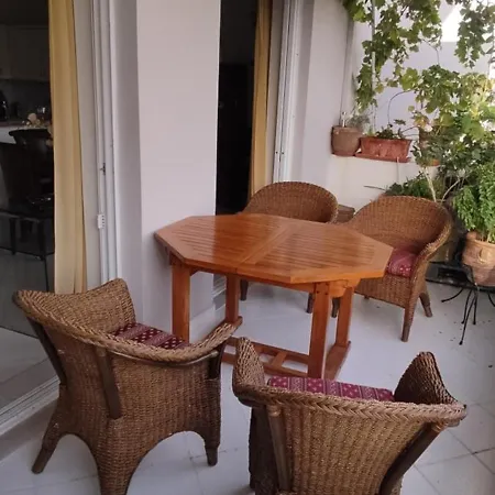 Apartment Jasmine Near The Beach